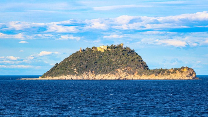In quest’isola italiana sta per nascere una piscina naturale