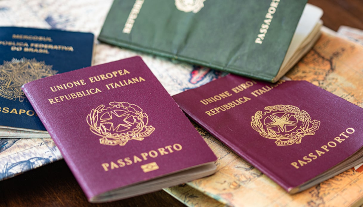 In Italia è ancora caos passaporti: cosa c’è da sapere
