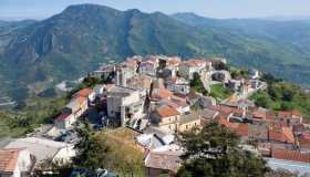 Colobraro, il borgo famoso per portare iella