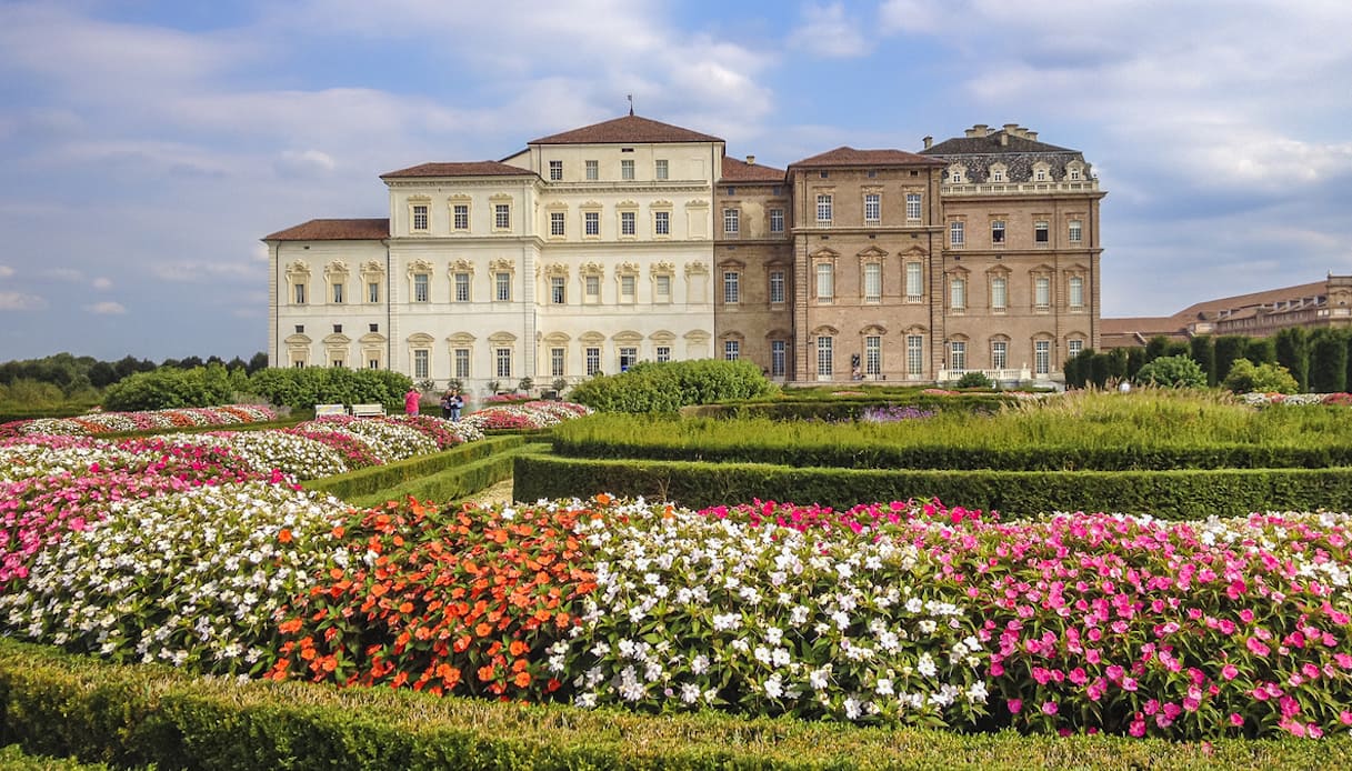 A primavera questa villa storica si tinge di rosa