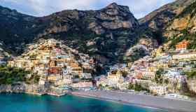 Le 10 destinazioni perfette per viaggi in moto