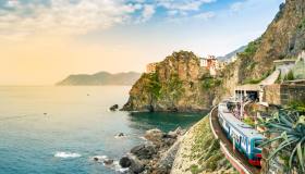 Viaggiare in treno alle Cinque Terre adesso costa il doppio