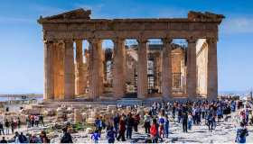Atene, l’Acropoli resta chiusa nelle ore più calde