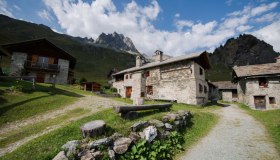 Come raggiungere la casa di Heidi con il Trenino Rosso del Bernina