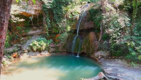 All’ombra in Umbria: cascate e piscine naturali tra i boschi del centro Italia
