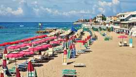 3 italiani su 4 scelgono la comodità: al mare con lo stabilimento