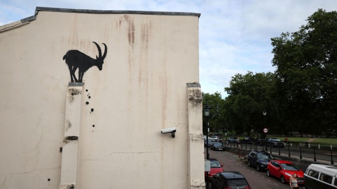 A Londra è comparso un nuovo murale di Banksy