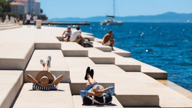 È sempre la stagione perfetta per un viaggio a Zara, anche a settembre e ottobre