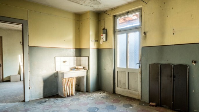 Il lato oscuro delle case vacanze in affitto: sporcizia, telecamere nascoste e costi extra