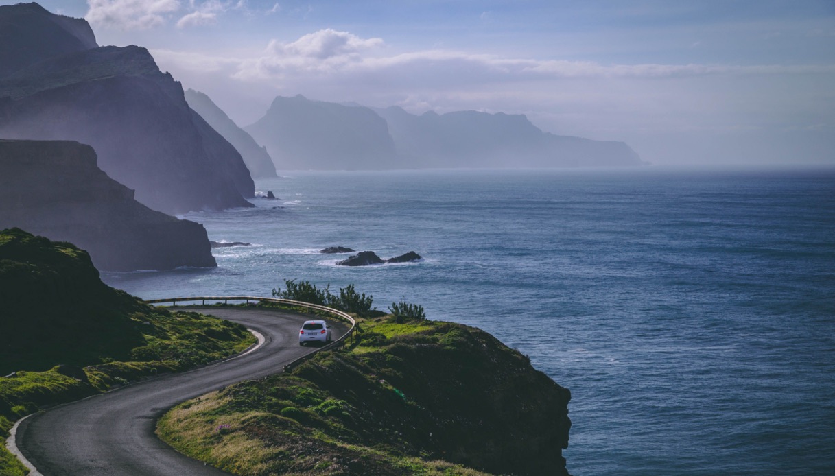 Viaggi on the road, i Paesi più pericolosi d’Europa in cui guidare