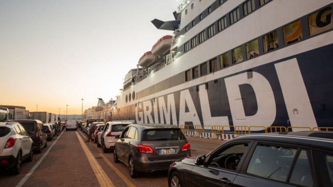 Una nave di libri: il viaggio letterario di Grimaldi Lines