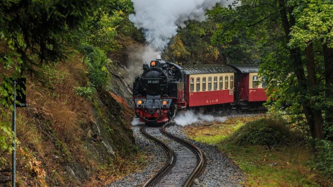 I viaggi in treno diventano esperienze folkloristiche