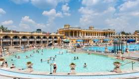 Ponte dell’Immacolata 2024 all’insegna del benessere: le migliori terme in Italia e in Europa