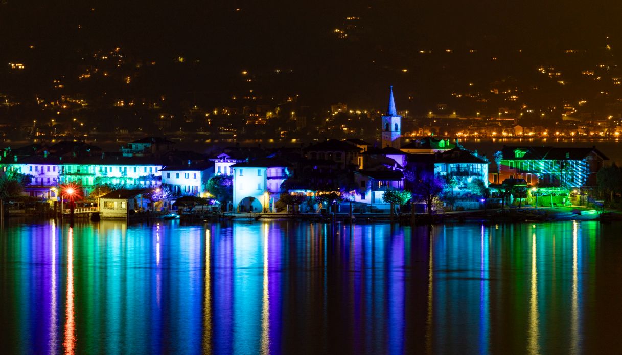 Le isole del Lago Maggiore s’illuminano per Natale