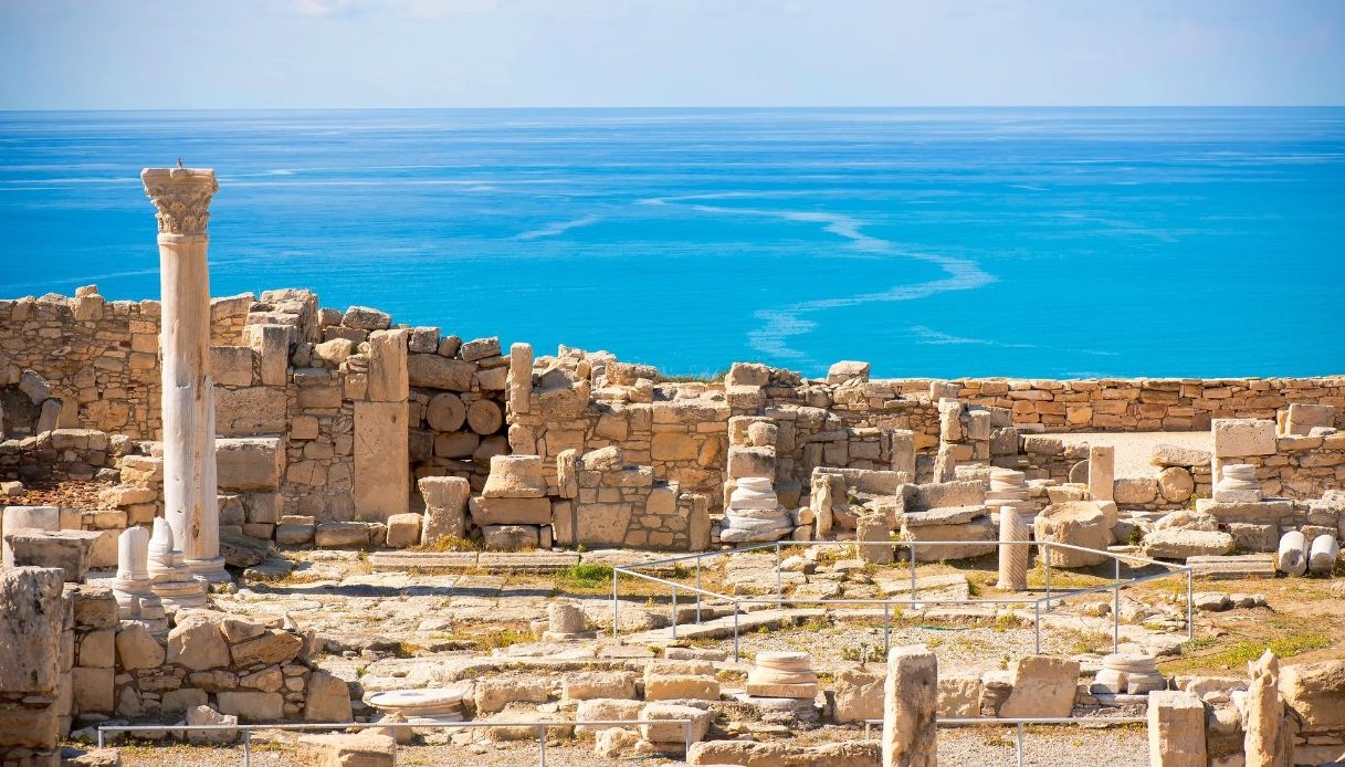 Pafos e il suo sito archeologico, meta turistica economica a Cipro